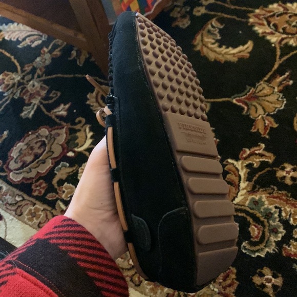 Women's Victoria Genuine Shearling Lace Moccasin Slippers Grey Dearfoam FireSide - Picture 7 of 8